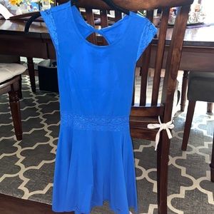 Used like new Abercrombie dress. Size XL.